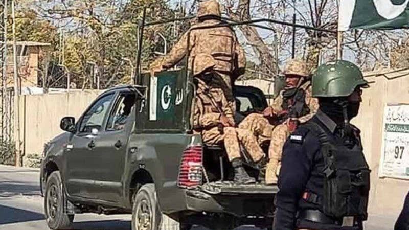 Arrest of Five Afghan Citizens by Pakistani Police